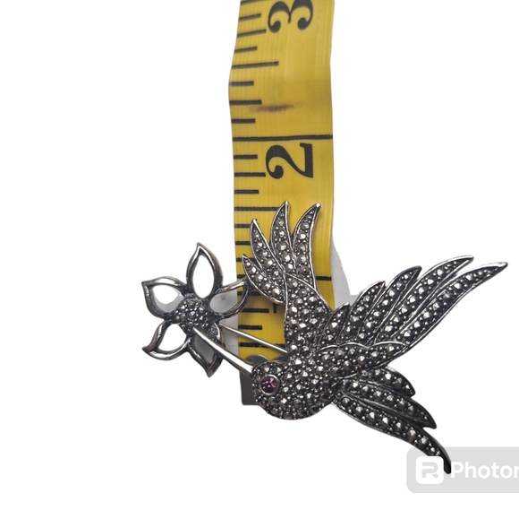 Vtg Avon SilverTone Purple Rhinestone Marcasite Hummingbird & Flower Brooch Pin - Picture 6 of 6